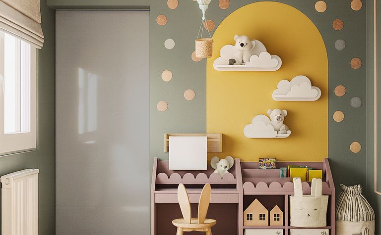 Pokój dziecięcy w stylu boho, dopamine decor i minimalistycznym z zabawkami.