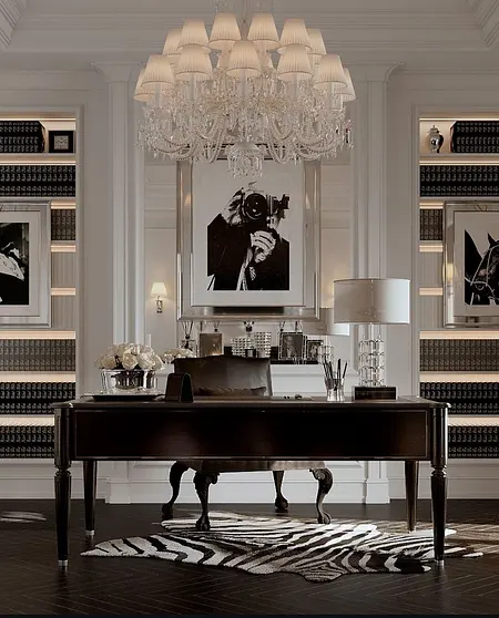 Gabinet w stylu art deco z ciemnym biurkiem, kryształowym żyrandolem i eleganckimi akcentami.