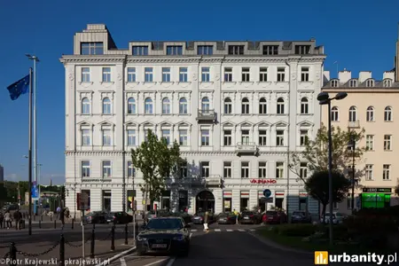 Elewacja budynku w stylu eklektycznym, nowoczesnym i vintage.