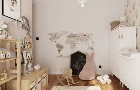 Pokój dziecięcy w stylu boho z mapą świata, drewnianymi zabawkami i pastelowymi akcentami.