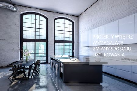 Kuchnia w stylu eklektycznym z czarną wyspą i dużymi oknami
