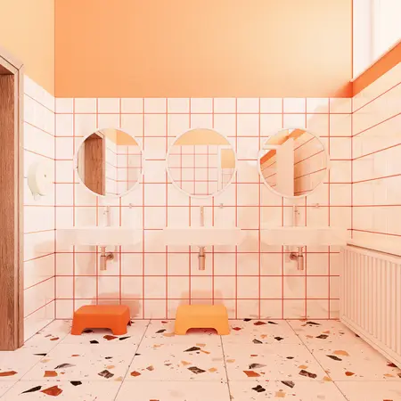 Wnętrze łazienki z białymi umywalkami i pomarańczowymi detalami w stylu dopamine decor i eklektycznym.