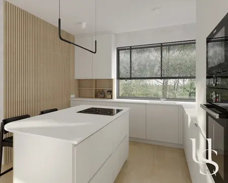 Kuchnia w stylu japandi i minimalistycznym z białymi meblami i drewnianą ścianą.