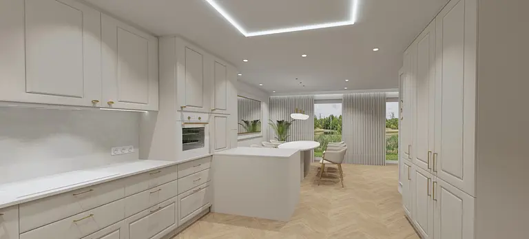 Wnętrze kuchni z jasnymi meblami, drewnianą podłogą, akcentami glamour i nowoczesnymi detalami.
