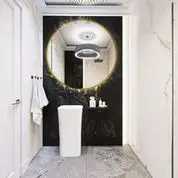 Nowoczesna łazienka z glamour elementami i quiet luxury wykończeniem